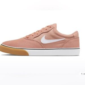 Nike SB Chron 2 unisex salmon sneaker